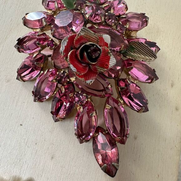 Vintage 60s Incredible Pink Rhinestone Victorian Rose Set Brooch And Earrings - Picture 4 of 10